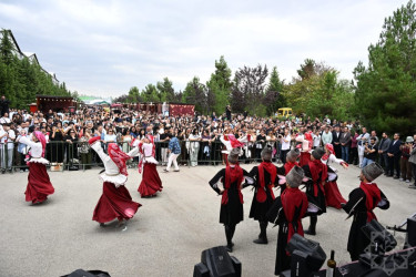 Şamaxıda Beşinci Üzüm və Şərab Festivalı keçirilib