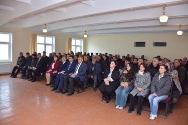 Rayon İcra Hakimiyyəti başçısının növbəti səyyar qəbulu rayonun Sabir qəsəbə sakinləri ilə keçirilib