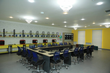 İlham Əliyev Şamaxı Avropa liseyinin yeni binasının açılışında iştirak edib