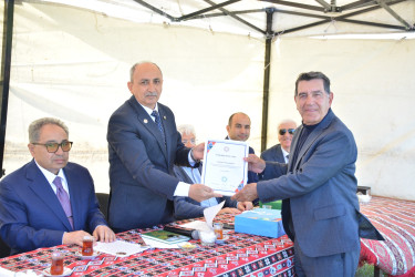 Şamaxı rayonunun füsunkar Qızmeydan kəndində Aşıq İsgəndər Ağbabalının 100 illik yubileyinə həsr edilmiş “Elləroyuğu Yaylaq Festivalı” keçirilib