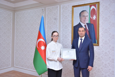 Sentyabrın 8-də ali təhsil müəssisələrinə qəbul imtahanlarında yüksək nəticə göstərən gənclərlə görüş keçirilib