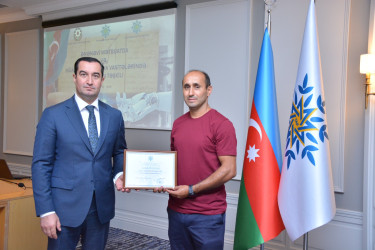 Şamaxıda “Şəhərsalma və Memarlıq İli” çərçivəsində “Ənənəvi mətbuatda və müasir informasiya vasitələrində siyasi işin təşkili” mövzusunda tədbir keçirilib