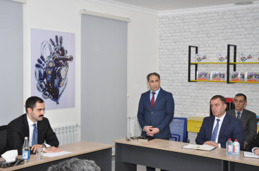 Nazir müavini Həsən Həsənli Şamaxıda müəllim və valideynlərlə görüşüb