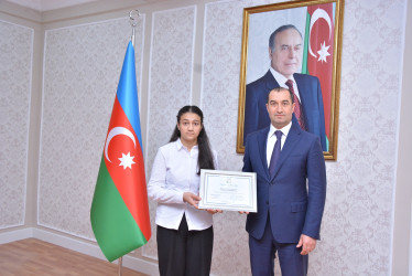 Sentyabrın 8-də ali təhsil müəssisələrinə qəbul imtahanlarında yüksək nəticə göstərən gənclərlə görüş keçirilib
