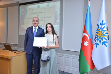 Şamaxıda “Şəhərsalma və Memarlıq İli” çərçivəsində “Ənənəvi mətbuatda və müasir informasiya vasitələrində siyasi işin təşkili” mövzusunda tədbir keçirilib