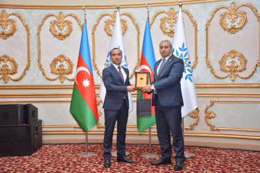Ümummilli Lider Heydər Əliyevin anadan olmasının 103-cü ildönümü münasibətilə “Heydər Əliyevin ideyaları ilə formalaşan müasir Azərbaycan” mövzusunda tədbir keçirilib