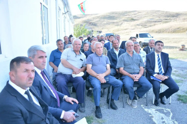 Rayon İcra Hakimiyyəti başçısının növbəti səyyar qəbulu rayonun Əhmədli kənd sakinləri ilə keçirilib