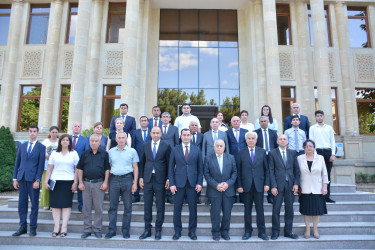 "Şəhərsalma və Memarlıq ili" çərçivəsində “Milli intibahdan müstəqil Azərbaycana: Heydər Əliyev siyasi kursunun başlanğıcı” adlı tədbir keçirilib