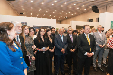 Berlində MAMA “Ana təbiət” beynəlxalq incəsənət sərgisi çərçivəsində Aprel döyüşlərinin şəhidi Samir Kaçayevin “Yarımçıq qalmış, lakin əbədi” adlı sərgisi keçirilib