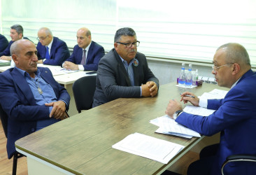 Azərbaycan Dövlət Su Ehtiyatları Agentliyinin sədri Şamaxıda vətəndaşları qəbul edib