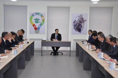 Nazir müavini Həsən Həsənli Şamaxıda müəllim və valideynlərlə görüşüb