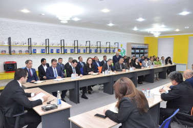 Nazir müavini Həsən Həsənli Şamaxıda müəllim və valideynlərlə görüşüb
