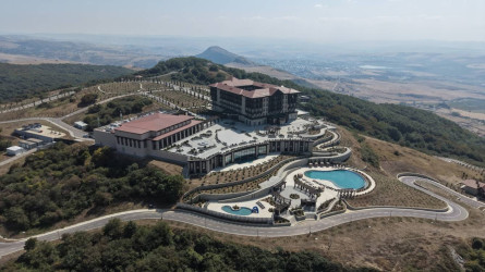 İlham Əliyev Şamaxıda “Meysari Grand Hotel & SPA” kompleksinin açılışında iştirak edib