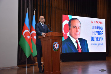 Şamaxıda müasir Azərbaycan dövlətinin memarı, xalqımızın Ümummilli Lideri Heydər Əliyevin vəfatının 22-ci ildönümü ilə bağlı anım tədbiri keçirilib