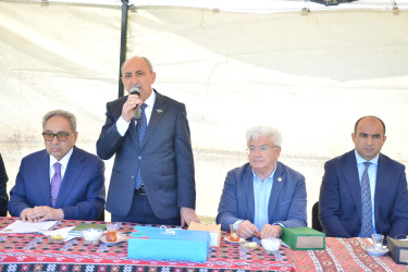 Şamaxı rayonunun füsunkar Qızmeydan kəndində Aşıq İsgəndər Ağbabalının 100 illik yubileyinə həsr edilmiş “Elləroyuğu Yaylaq Festivalı” keçirilib