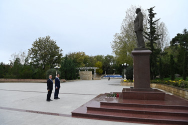 “Azərişıq” ASC-nin sədri Vüqar Əhmədov Şamaxıda vətəndaşları qəbul edib