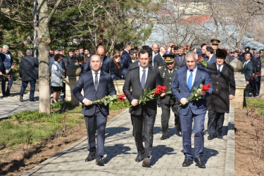 31 Mart - Azərbaycanlıların Soyqırımı qurbanlarının xatirəsi anılıb