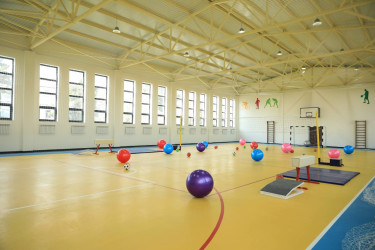 İlham Əliyev Şamaxı Avropa liseyinin yeni binasının açılışında iştirak edib