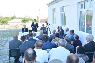 Rayon İcra Hakimiyyəti başçısının növbəti səyyar qəbulu rayonun Əhmədli kənd sakinləri ilə keçirilib