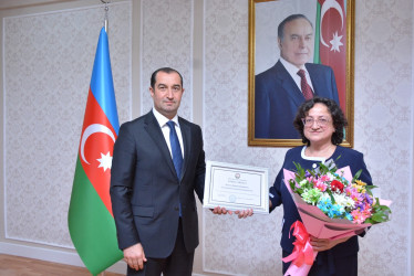 Şamaxı Rayon İcra Hakimiyyəti başçısı aparatının şöbə müdiri Dürdanə Mirzəyevanın təqaüdə göndərilməsi ilə bağlı tədbir keçirilib
