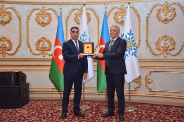 Ümummilli Lider Heydər Əliyevin anadan olmasının 103-cü ildönümü münasibətilə “Heydər Əliyevin ideyaları ilə formalaşan müasir Azərbaycan” mövzusunda tədbir keçirilib