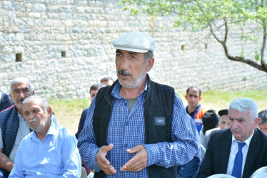 Şamaxı Rayon İcra Hakimiyyəti başçısının növbəti səyyar qəbulu rayonun Qaleybuğurd kənd sakinləri ilə keçirilib