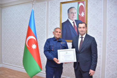 Energetiklər Günü münasibətilə Şamaxı Rayon İcra Hakimiyyətinin inzibati binasında “Şimal-Qərb” Regional Enerji Təchizat və Satış İdarəsinin Şamaxı Elektrik Şəbəkəsinin əməkdaşları ilə görüş keçirilib