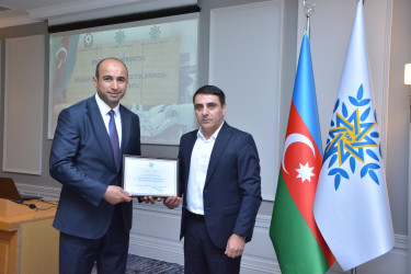 Şamaxıda “Şəhərsalma və Memarlıq İli” çərçivəsində “Ənənəvi mətbuatda və müasir informasiya vasitələrində siyasi işin təşkili” mövzusunda tədbir keçirilib
