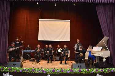 Şamaxıda Vətən müharibəsi şəhidləri və qazilərinin övladlarının iştirakı ilə Yeni il konserti keçirilib
