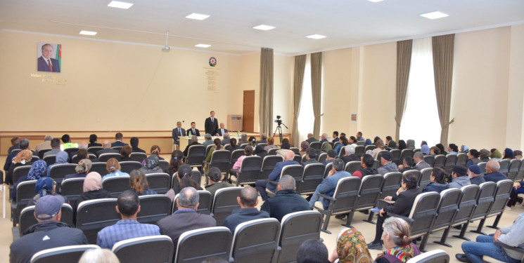 Şamaxı RİH başçısının növbəti səyyar qəbulu rayonun Göylər və Yenikənd kəndlərinin sakinləri ilə keçirilib
