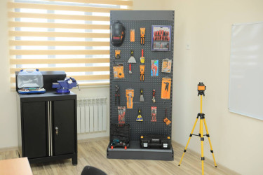 İlham Əliyev Şamaxı Avropa liseyinin yeni binasının açılışında iştirak edib