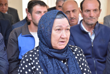 Rayonun Əhmədli kənd sakinləri ilə növbəti səyyar qəbul keçirilib
