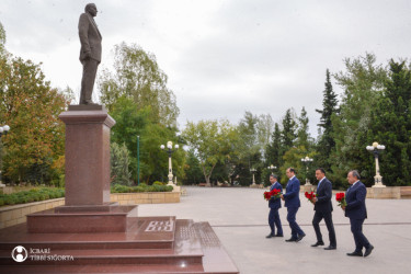 İcbari Tibbi Sığorta üzrə Dövlət Agentliyinin İdarə Heyətinin sədri Zaur Əliyev Şamaxıda vətəndaşları qəbul edib