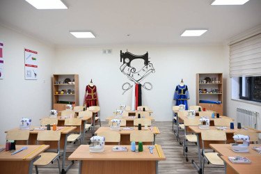 İlham Əliyev Şamaxı Avropa liseyinin yeni binasının açılışında iştirak edib