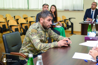 İcbari Tibbi Sığorta üzrə Dövlət Agentliyinin İdarə Heyətinin sədri Zaur Əliyev Şamaxıda vətəndaşları qəbul edib